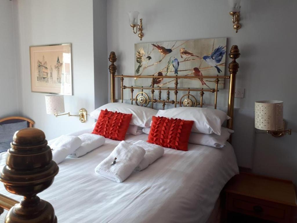 Oyo No 3 Hotel Bath Bagian luar foto